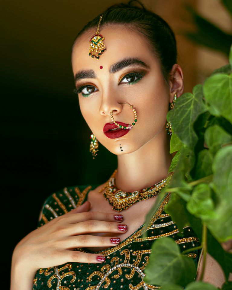 Indian woman diamond choker